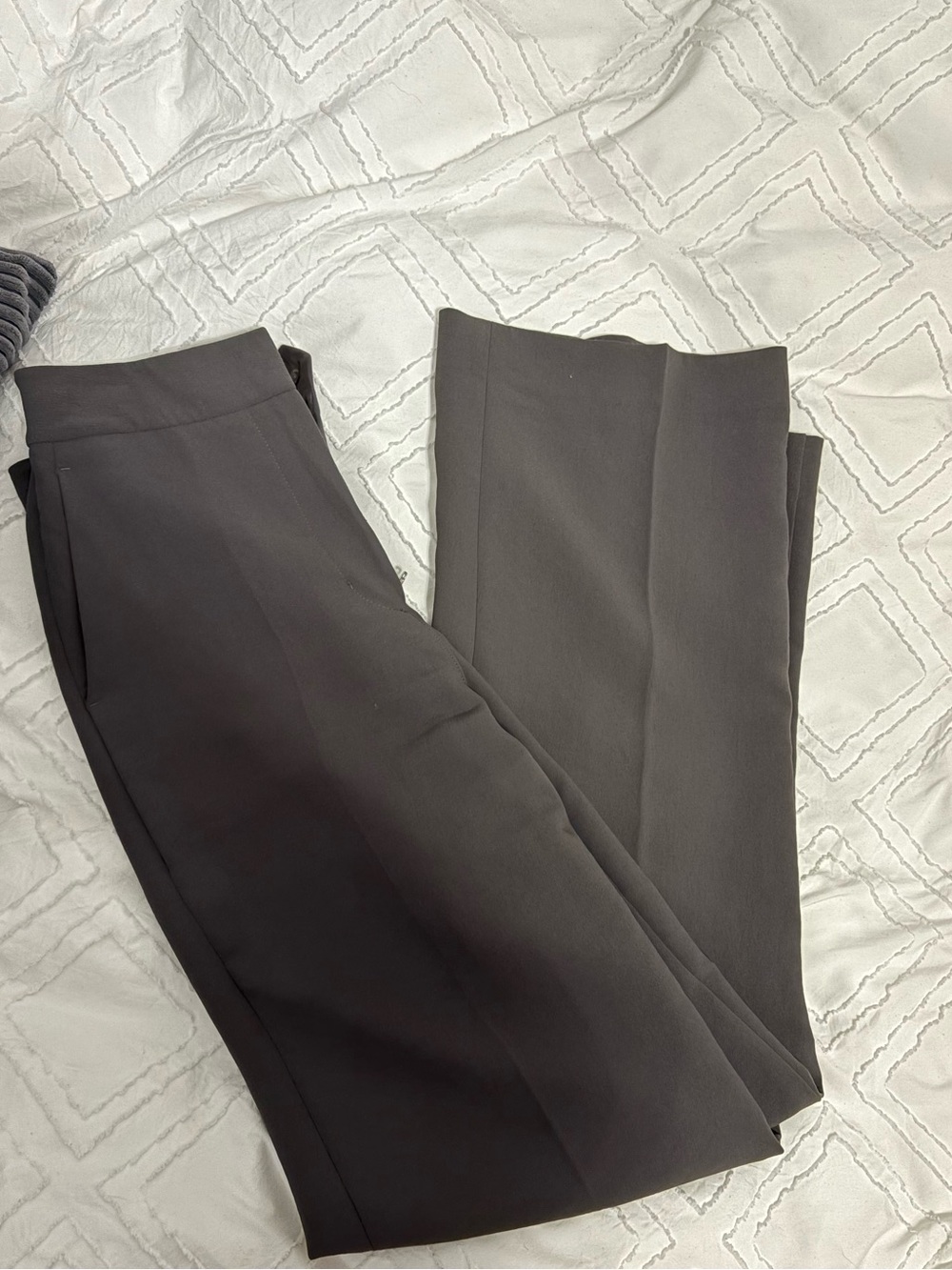 Aritzia Alanya pants